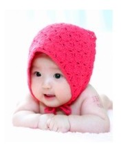 戴红帽帽的小宝宝